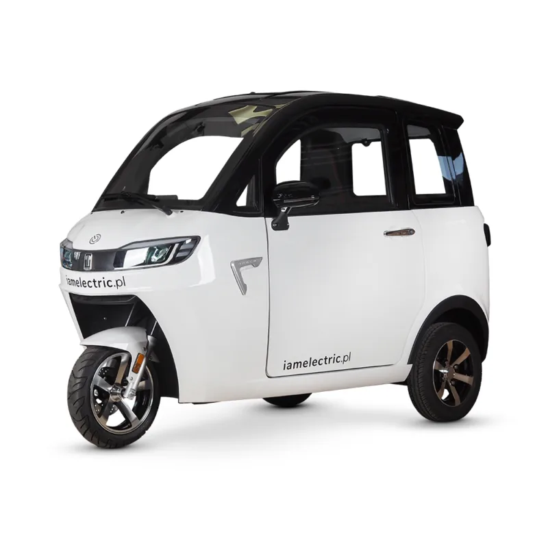 Biały trójkołowy motorower elektryczny iamelectric ARIEL